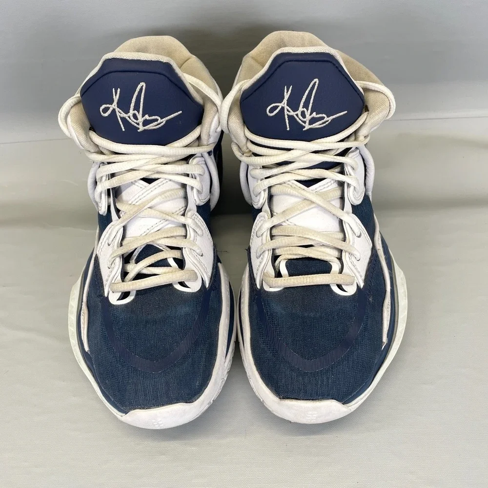 Nike Kyrie Infinity TB Basketball Shoe Youth Size 5.5 Blue White Leather Sneaker